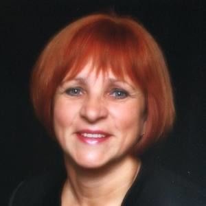 Meet your Posher, Nina